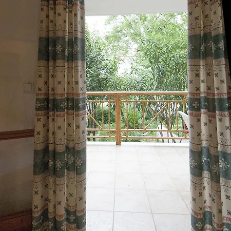 Laura Casa de hóspedes 3*