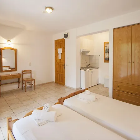 Laura 3* Szkiáthosz