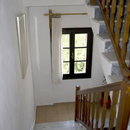 Casa de hóspedes Laura 3*