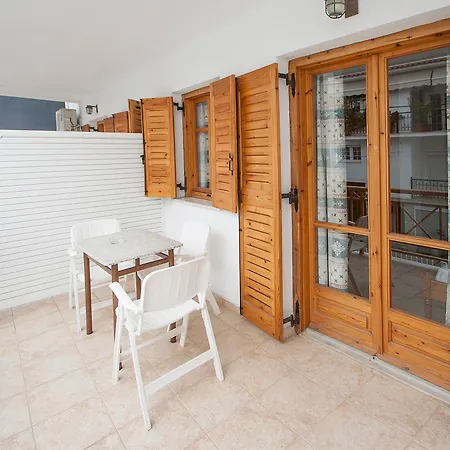 Laura Skiathos Guest house 2*
