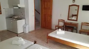 Πανσιόν Laura