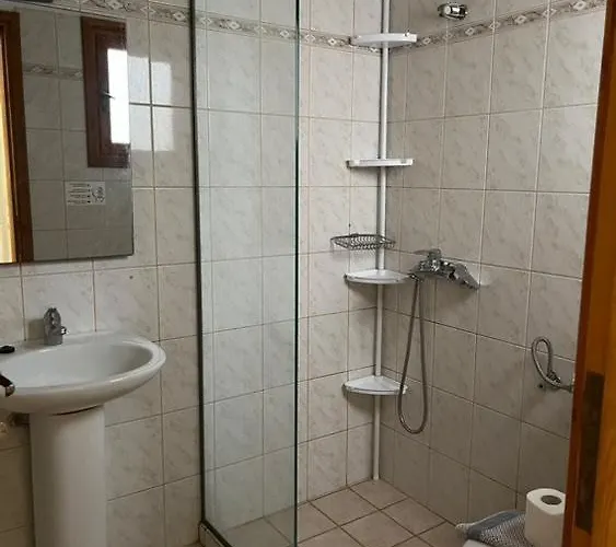 Laura Skiathos Guest house 3*