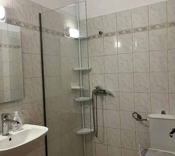 Guest house Laura Skiathos 3*