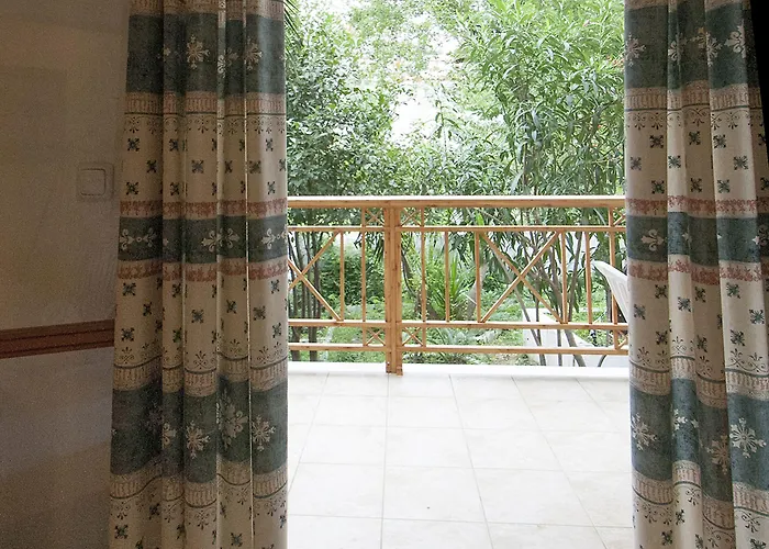 Laura Skiathos Guest house 3*