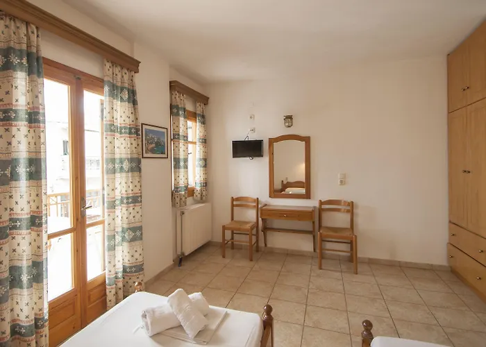 Laura Skiathos Guest house 3*