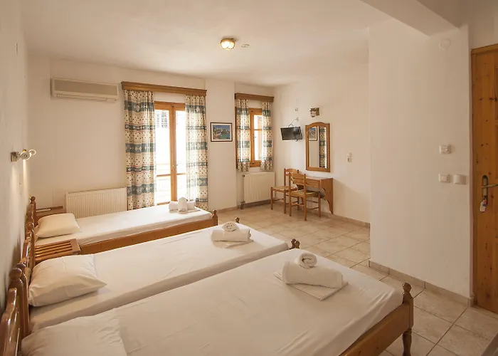 Guest house Laura Skiathos 3*