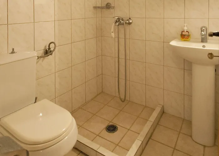 Guest house Laura Skiathos 3*